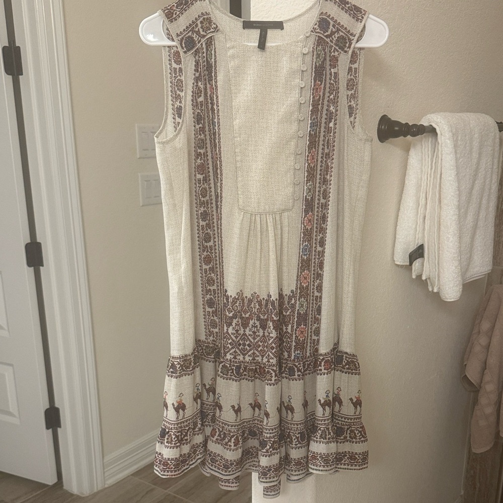 Pre-owned BCBG maxazria Yullisa dress Size Small